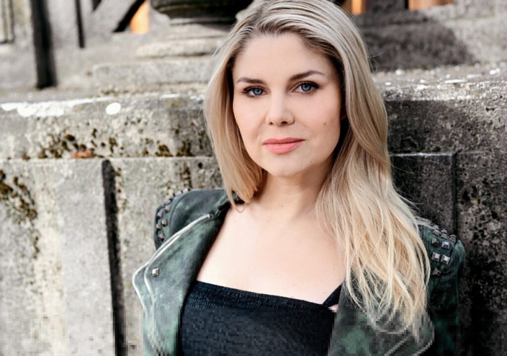 Yvonne Woelke